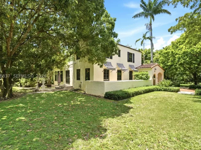Продажа дома по адресу 1140 Asturia Ave - фото 9292129