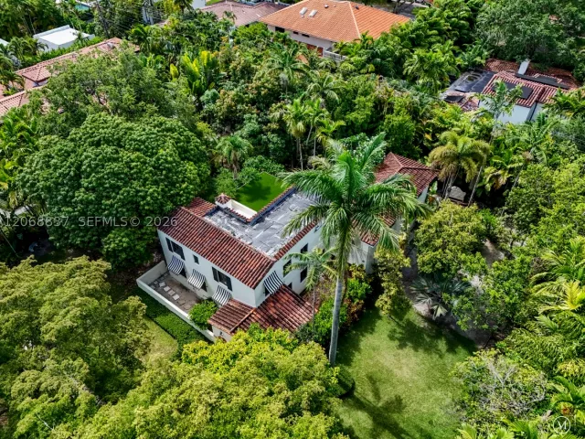 Продажа дома по адресу 1140 Asturia Ave - фото 9292158