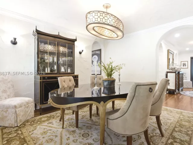 Продажа дома по адресу 1140 Asturia Ave - фото 9292134
