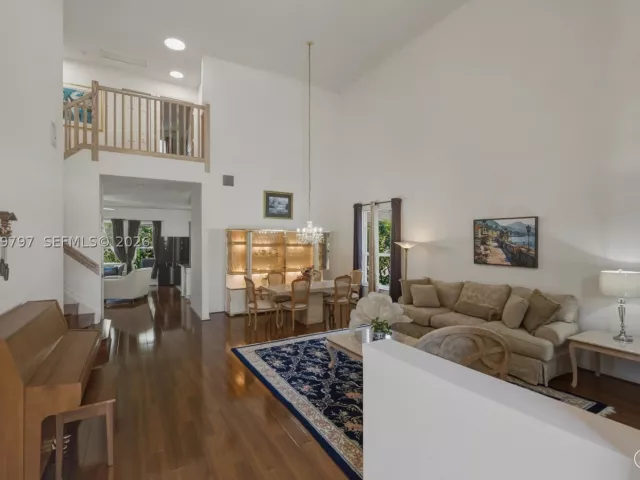 Продажа дома по адресу 1268 NW 144th Ter - фото 9300977
