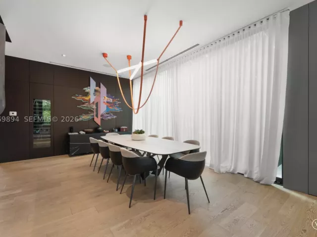 Продажа дома по адресу 6015 N Bay Rd - фото 9286145