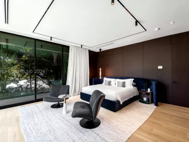 Продажа дома по адресу 6015 N Bay Rd - фото 9286149