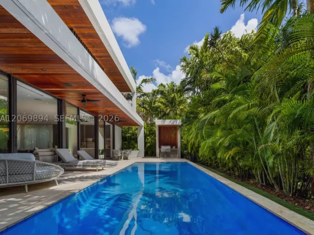 Продажа дома по адресу 6015 N Bay Rd - фото 9286156