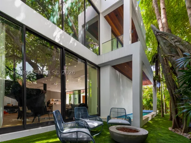 Продажа дома по адресу 6015 N Bay Rd - фото 9286158