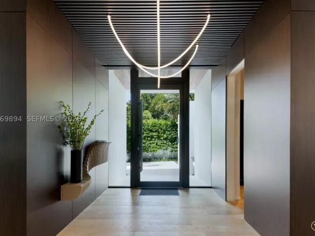 Продажа дома по адресу 6015 N Bay Rd - фото 9286135