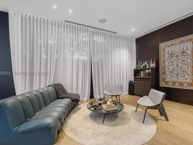 Продажа дома по адресу 6015 N Bay Rd - фото 9286138