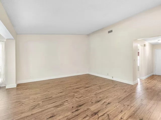Продажа дома по адресу 241 DEL RIO Boulevard - фото 9283668