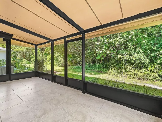 Продажа дома по адресу 241 DEL RIO Boulevard - фото 9283684