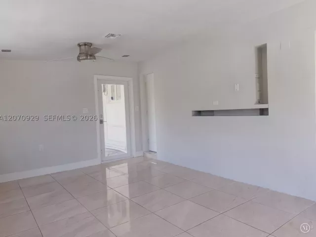 Продажа дома по адресу 6200 SW 109th Ave - фото 9292064