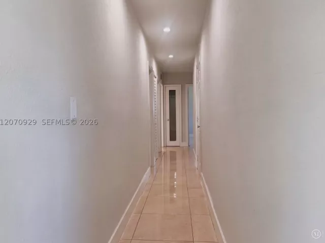 Продажа дома по адресу 6200 SW 109th Ave - фото 9292066