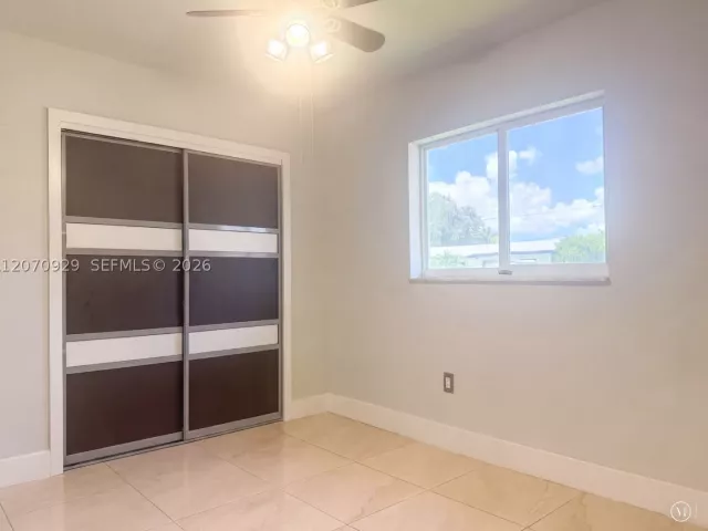 Продажа дома по адресу 6200 SW 109th Ave - фото 9292067