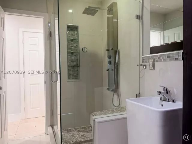 Продажа дома по адресу 6200 SW 109th Ave - фото 9292069