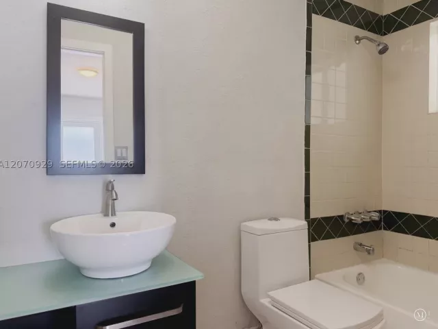 Продажа дома по адресу 6200 SW 109th Ave - фото 9292070