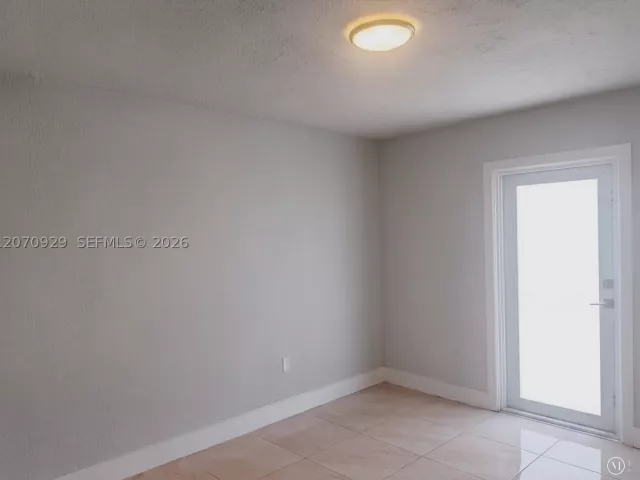 Продажа дома по адресу 6200 SW 109th Ave - фото 9292071