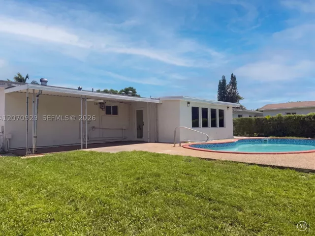 Продажа дома по адресу 6200 SW 109th Ave - фото 9292072