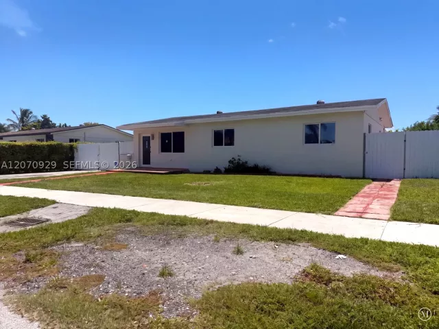 Продажа дома по адресу 6200 SW 109th Ave - фото 9292056