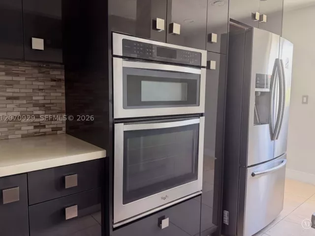 Продажа дома по адресу 6200 SW 109th Ave - фото 9292059