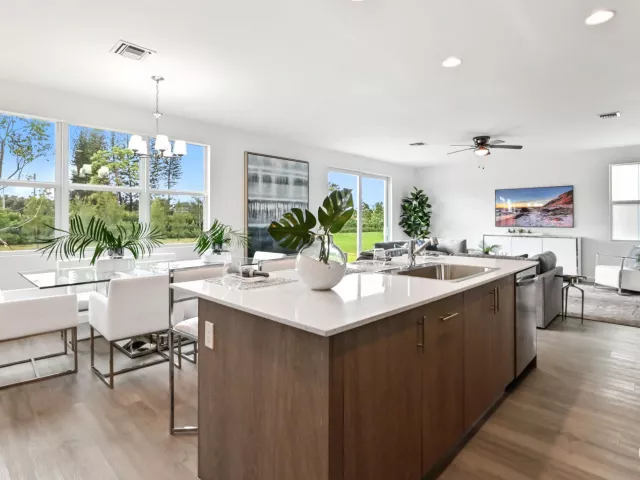 Продажа дома по адресу 6275 Tenor Drive - фото 9293520