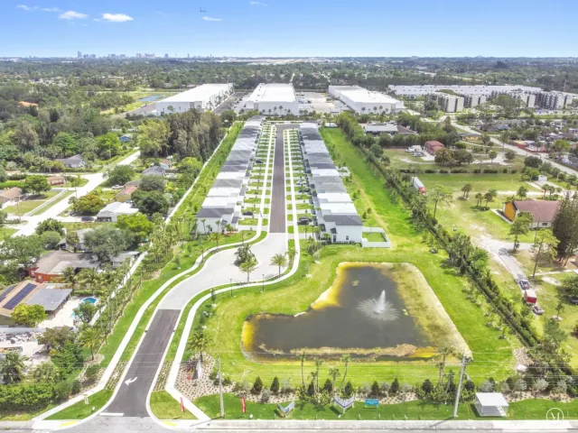 Продажа дома по адресу 6275 Tenor Drive - фото 9293561