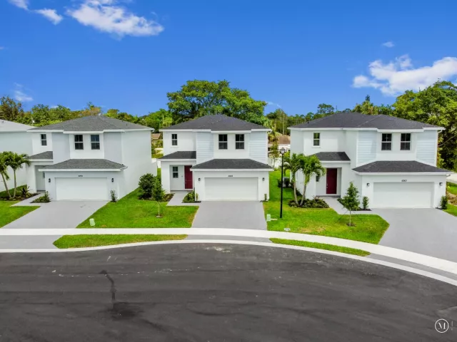Продажа дома по адресу 6275 Tenor Drive - фото 9293563