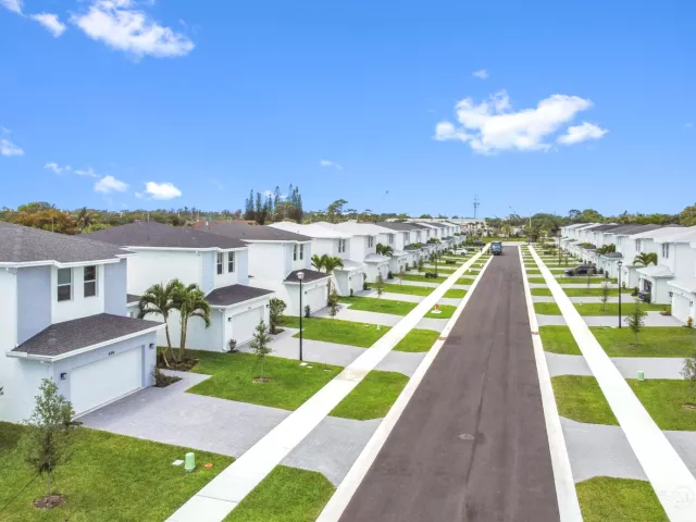 Продажа дома по адресу 6275 Tenor Drive - фото 9293564