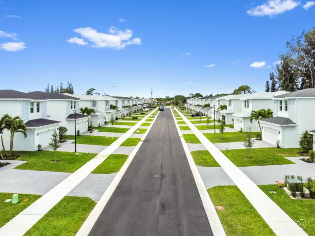 Продажа дома по адресу 6275 Tenor Drive - фото 9293565