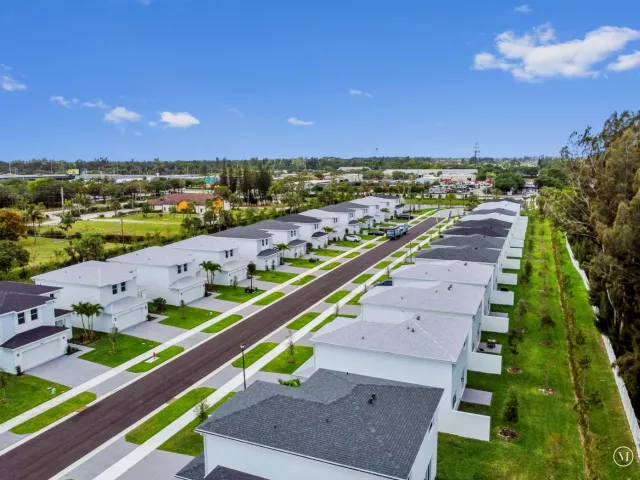 Продажа дома по адресу 6275 Tenor Drive - фото 9293567