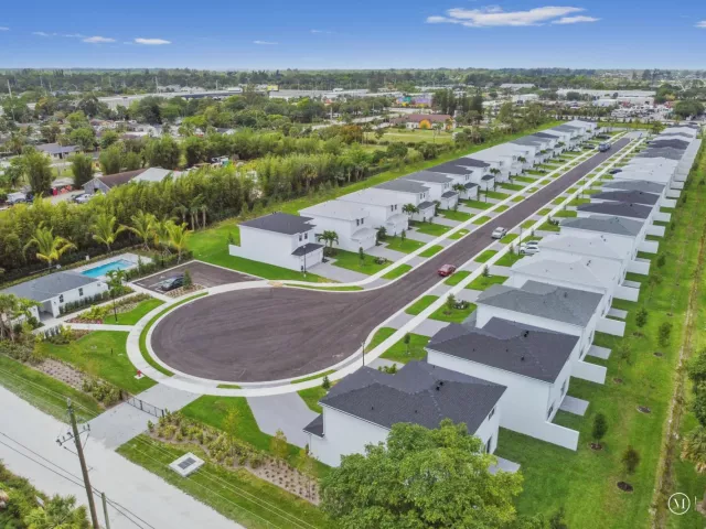 Продажа дома по адресу 6275 Tenor Drive - фото 9293568