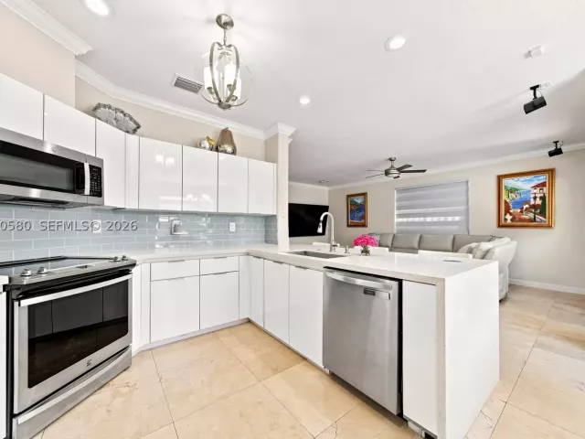 Продажа дома по адресу 15154 SW 20th Ln - фото 9287157