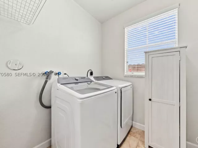Продажа дома по адресу 15154 SW 20th Ln - фото 9287184