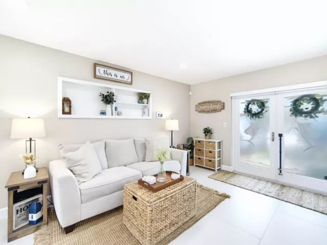 Продажа дома по адресу 2360 SE 13TH Court - фото 9376213