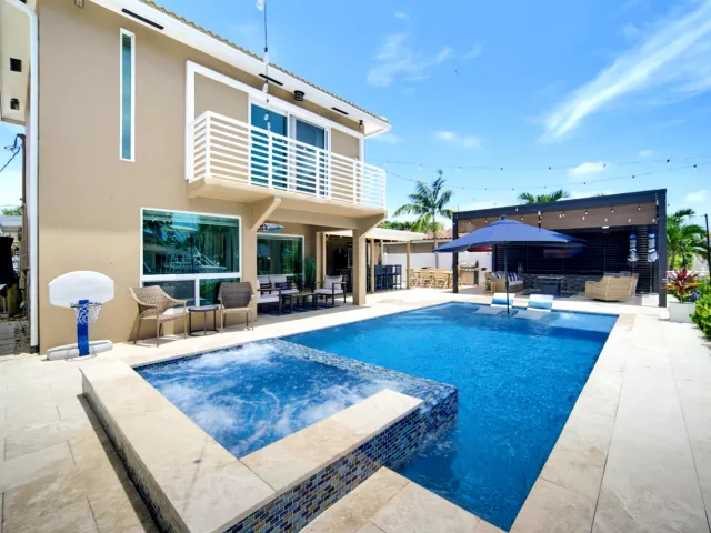 Продажа дома по адресу 2360 SE 13TH Court - фото 9376194