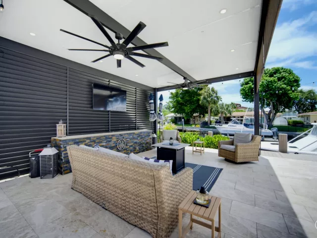 Продажа дома по адресу 2360 SE 13TH Court - фото 9376252