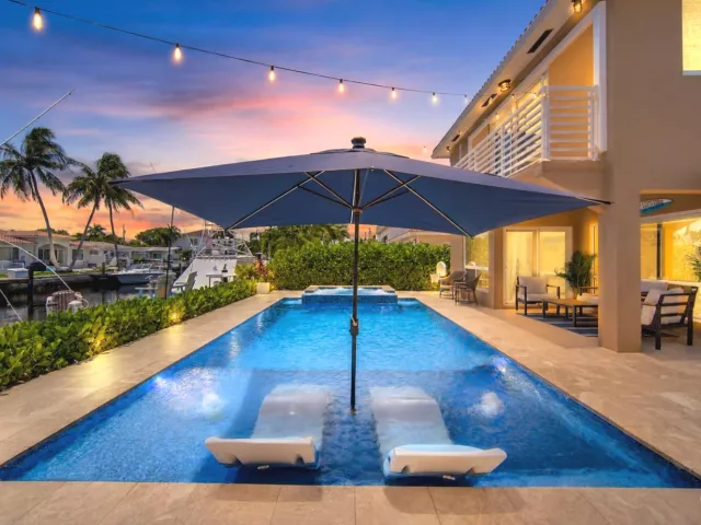 Продажа дома по адресу 2360 SE 13TH Court - фото 9376261