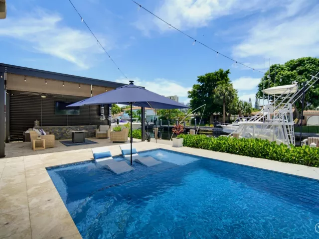 Продажа дома по адресу 2360 SE 13TH Court - фото 9376262