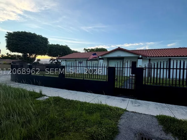 Продажа дома по адресу 15171 SW 70th St - фото 9287214