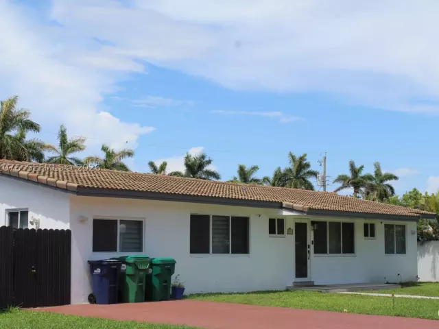Продажа дома по адресу 9551 SW 49th St - фото 9287785