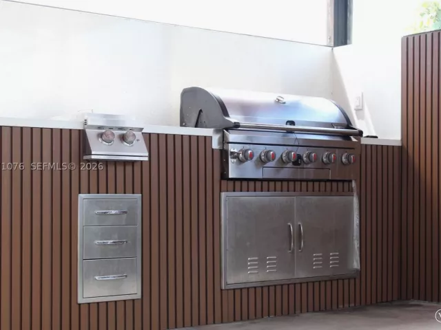 Продажа дома по адресу 9551 SW 49th St - фото 9287786