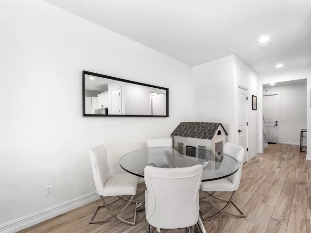 Продажа дома по адресу 10175 Akenside Drive - фото 9360534