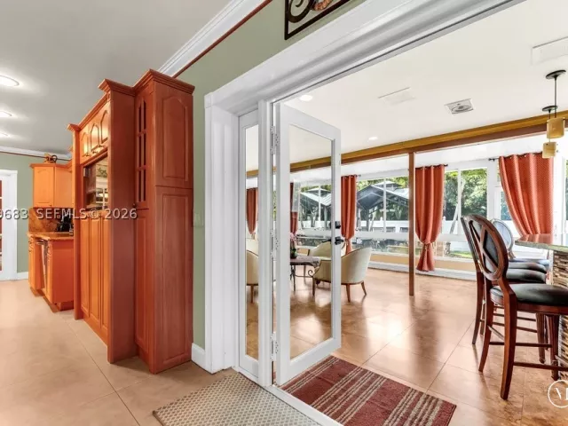 Продажа дома по адресу 4812 Van Buren St - фото 9293053