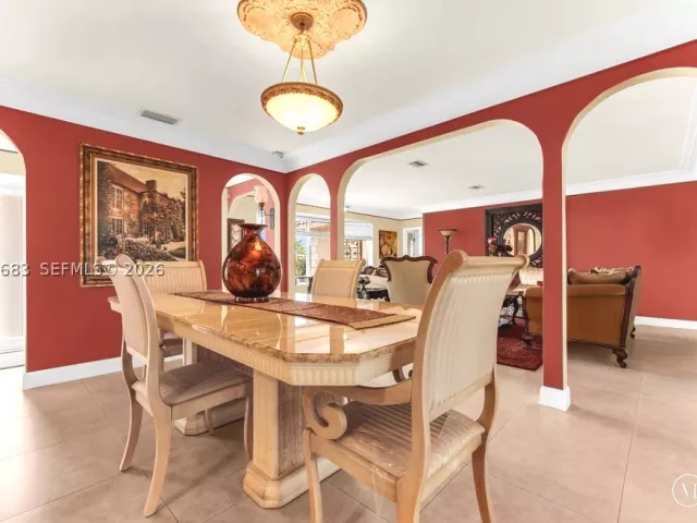Продажа дома по адресу 4812 Van Buren St - фото 9293065