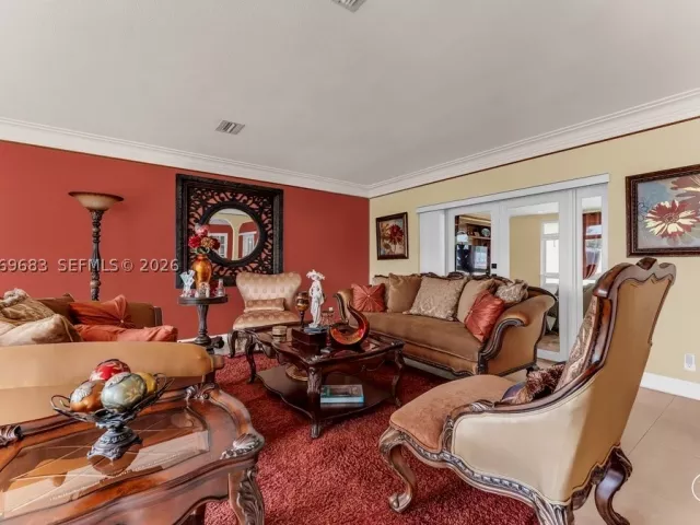 Продажа дома по адресу 4812 Van Buren St - фото 9293070