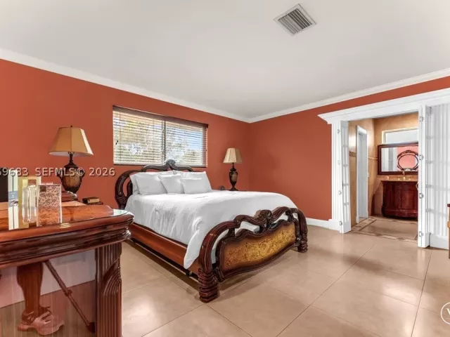Продажа дома по адресу 4812 Van Buren St - фото 9293078