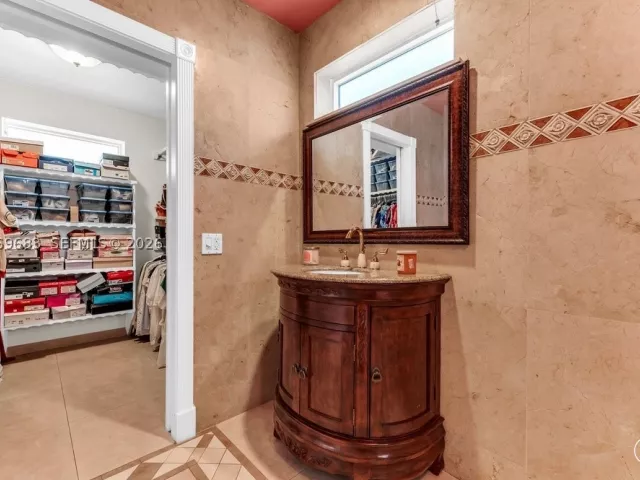 Продажа дома по адресу 4812 Van Buren St - фото 9293080