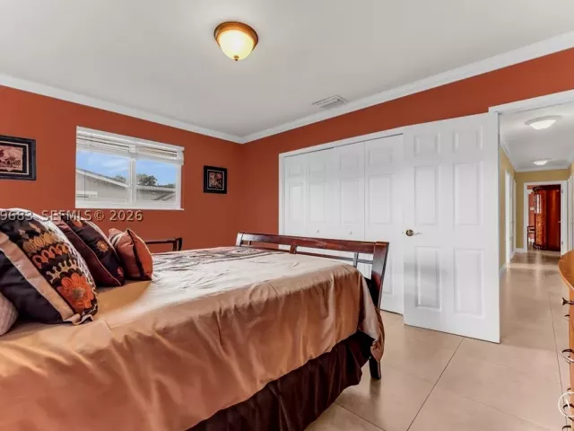 Продажа дома по адресу 4812 Van Buren St - фото 9293082