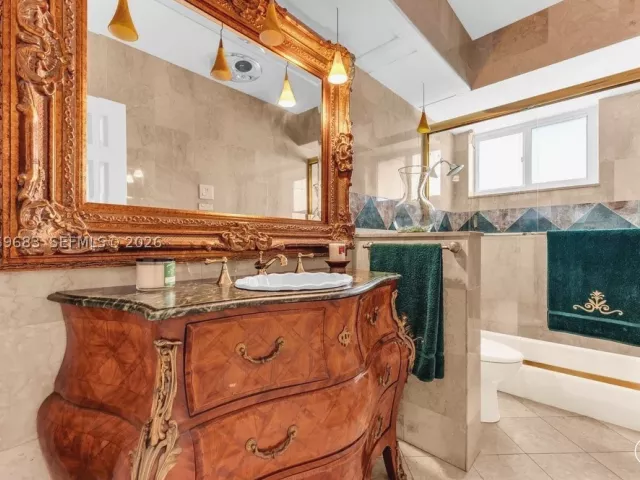 Продажа дома по адресу 4812 Van Buren St - фото 9293084