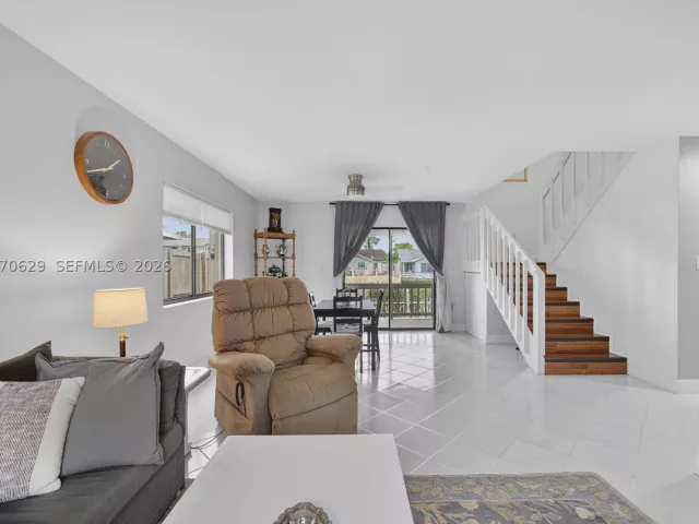 Продажа дома по адресу 8210 SW 96th Ct - фото 9291472