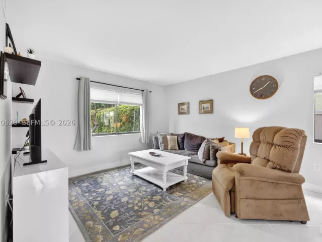Продажа дома по адресу 8210 SW 96th Ct - фото 9291475