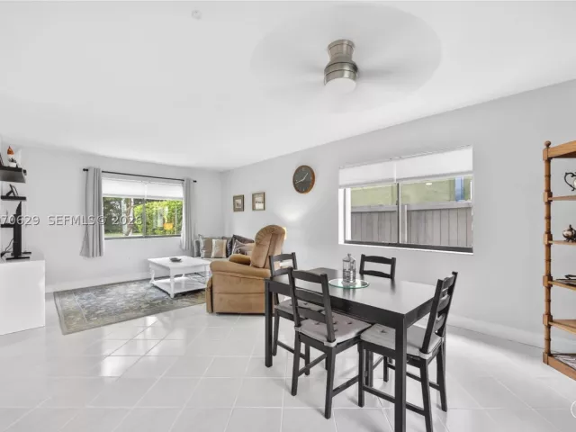 Продажа дома по адресу 8210 SW 96th Ct - фото 9291482