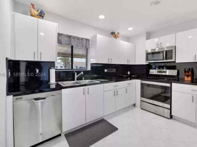 Продажа дома по адресу 8210 SW 96th Ct - фото 9291484